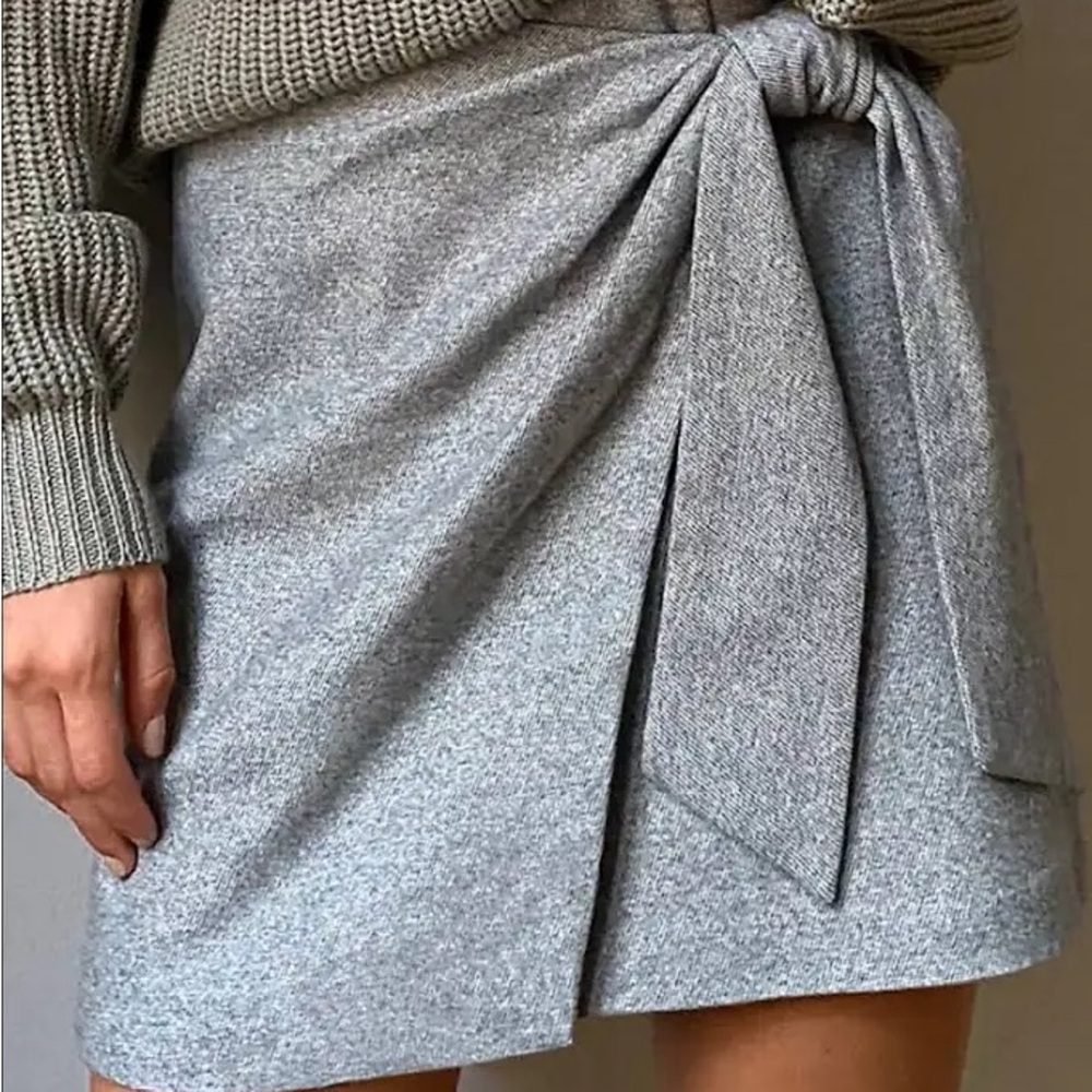 Aritzia Wilfred gray wool wrap mini skirt size 2